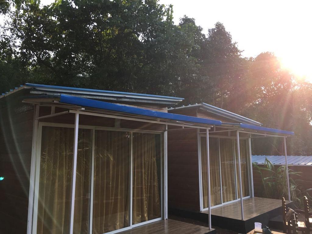Curlies Zulu Land Anjuna Exterior foto