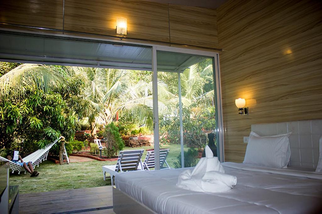 Curlies Zulu Land Anjuna Exterior foto