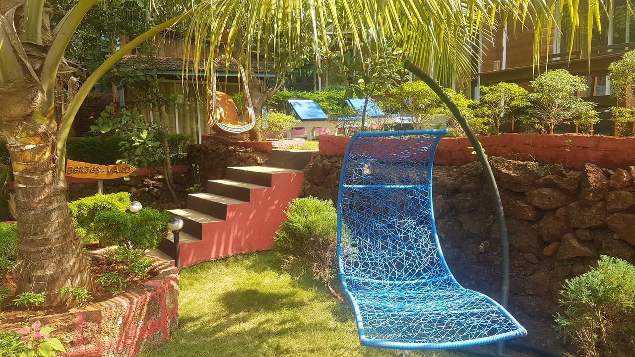 Curlies Zulu Land Anjuna Exterior foto